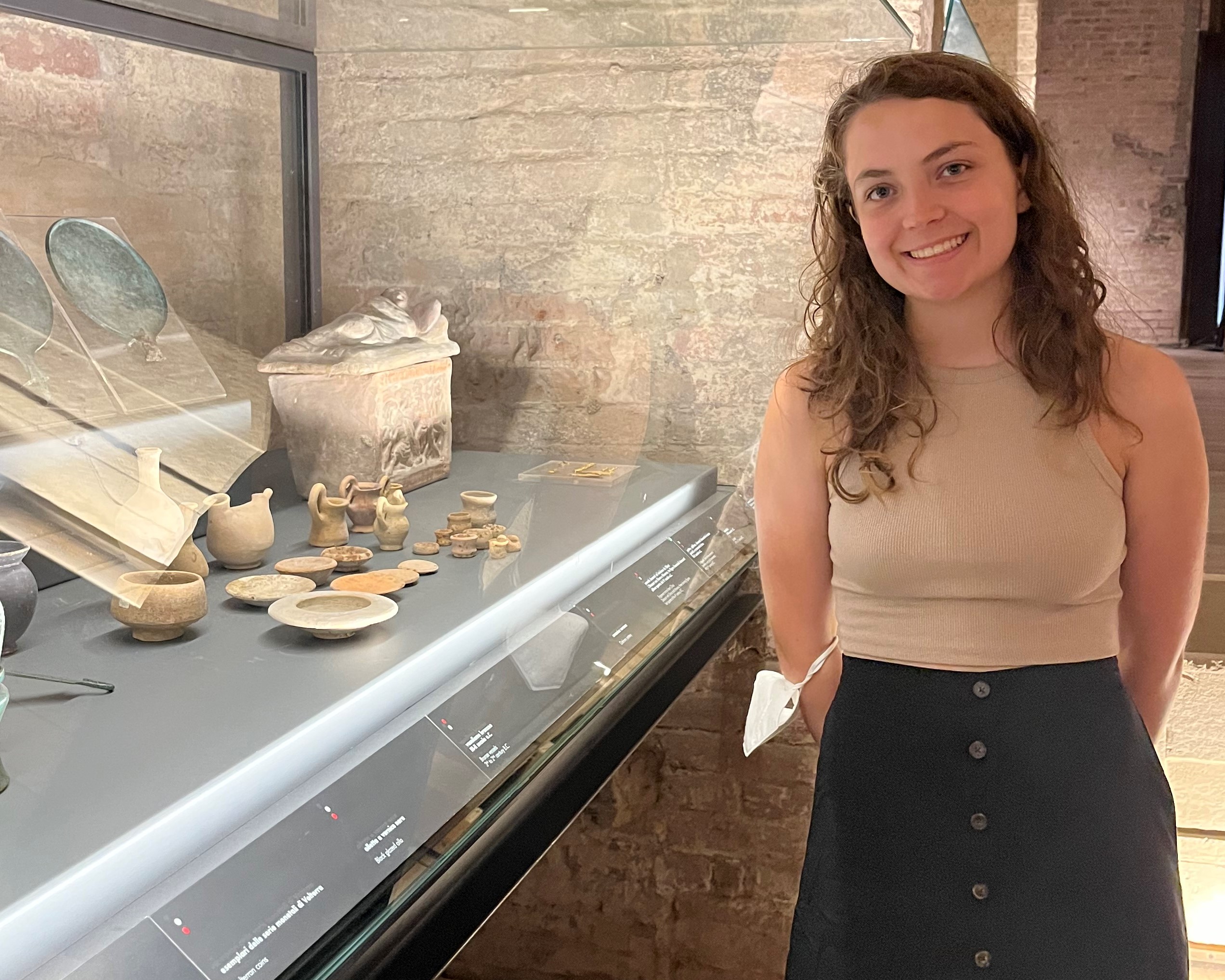 Brooke Cammann ’23 travels to Italy for excavation project