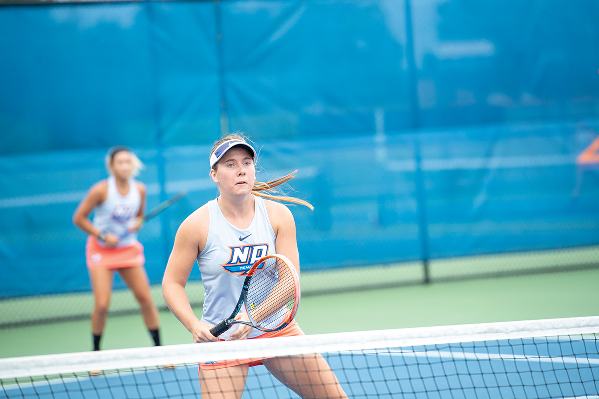 women's tennis match