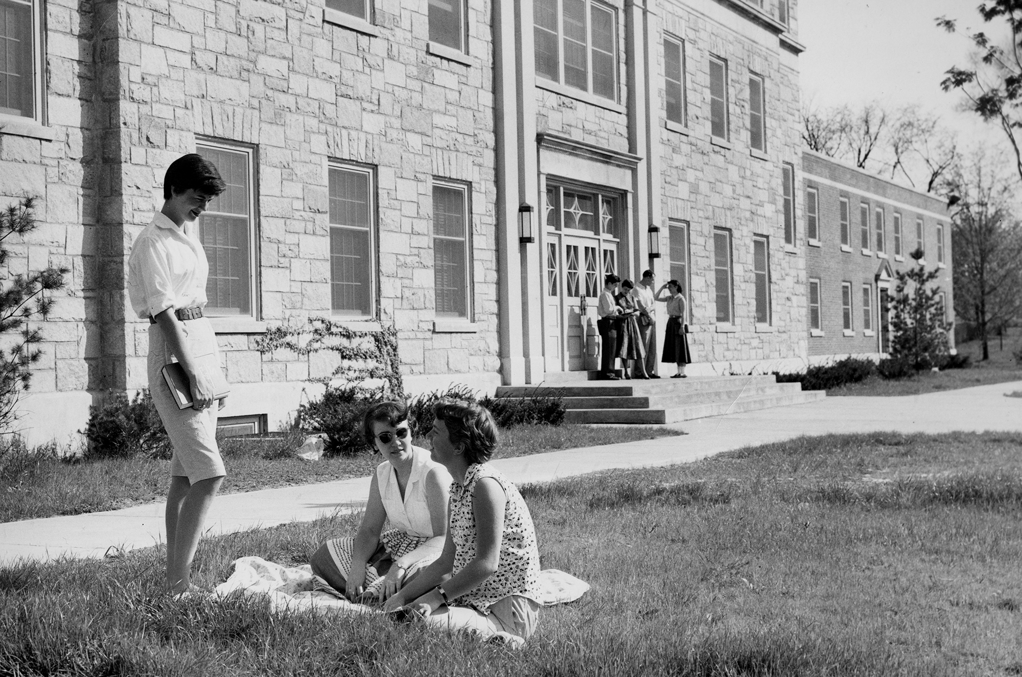 girls by college hall in the 50s